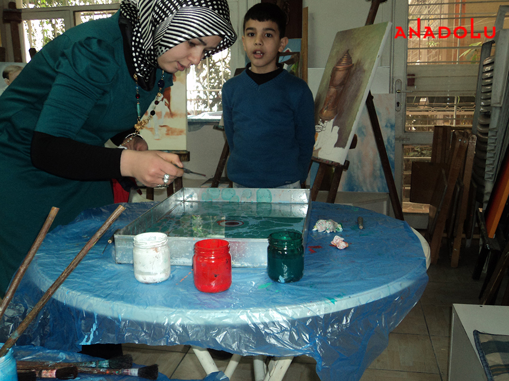 Yetişkinlerle Ebru Sanatı Dersleri Ankara